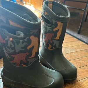 Toddle size 11 BOGS